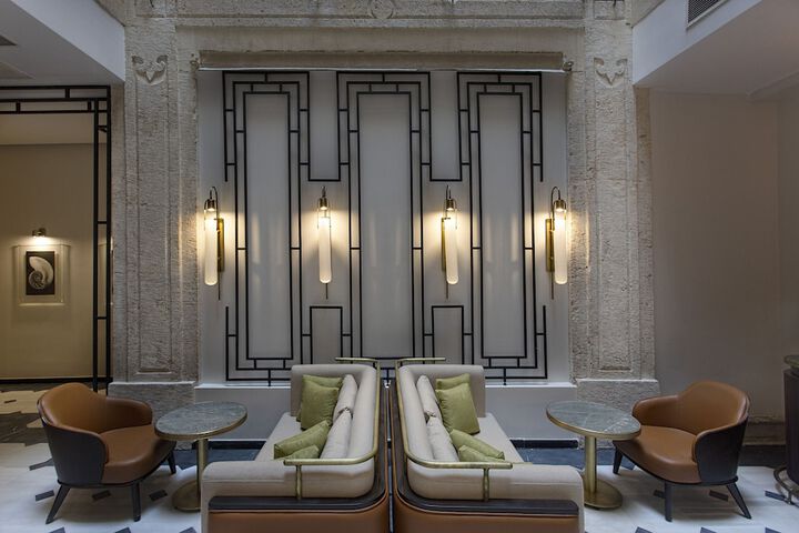 Hotel Interior 8 of 107