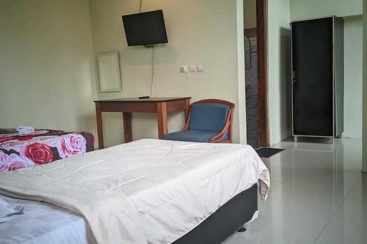 Room 9 of 29