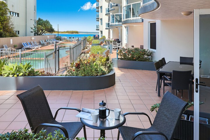 Hotel Exterior 133 of 134
