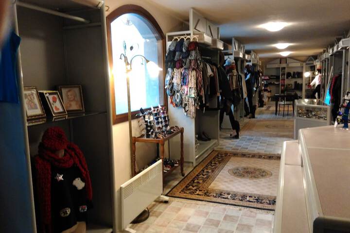 Gift Shop 38 of 67