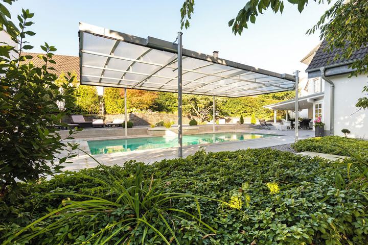 Hotel with Pool