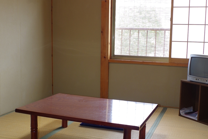 Room 2 of 36