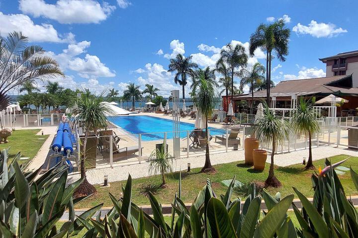Pool 4 of 10