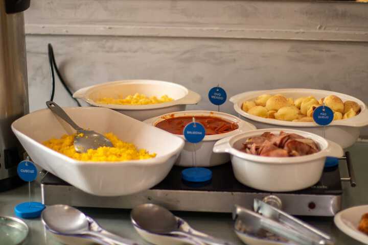 Breakfast/Coffee Service 74 of 102