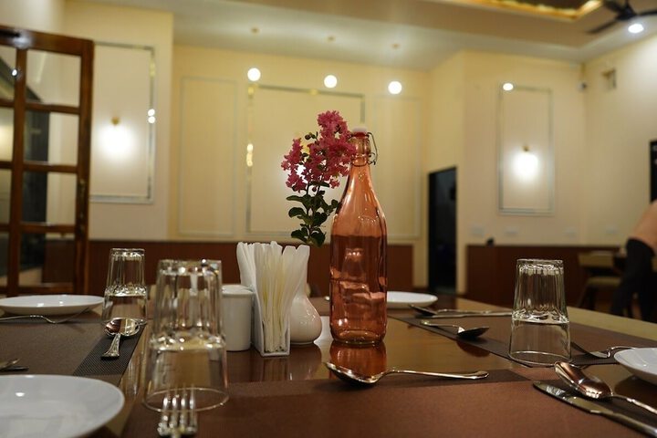 Dining 44 of 58