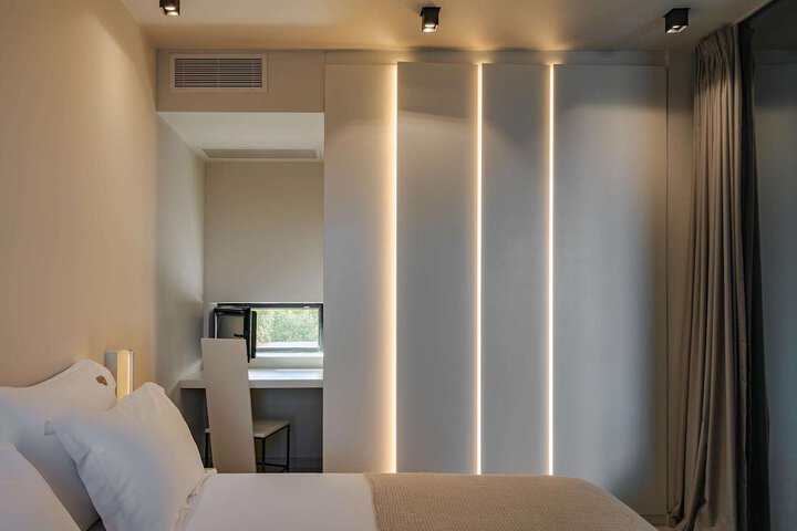 Room 48 of 214