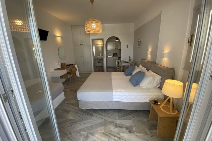 Room 27 of 125