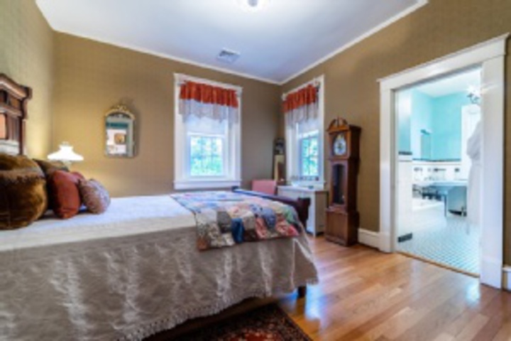Room 308 of 384
