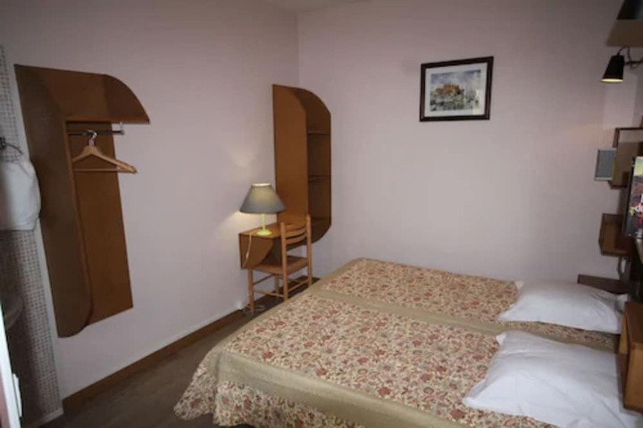 Room 22 of 64