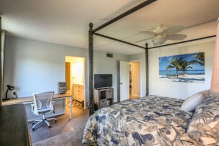 Room 22 of 28