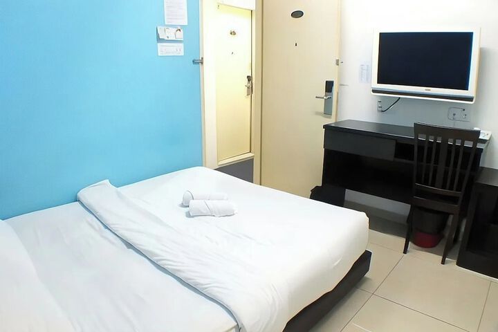 Room 6 of 23