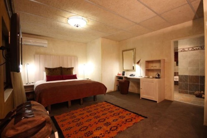 Room 16 of 76