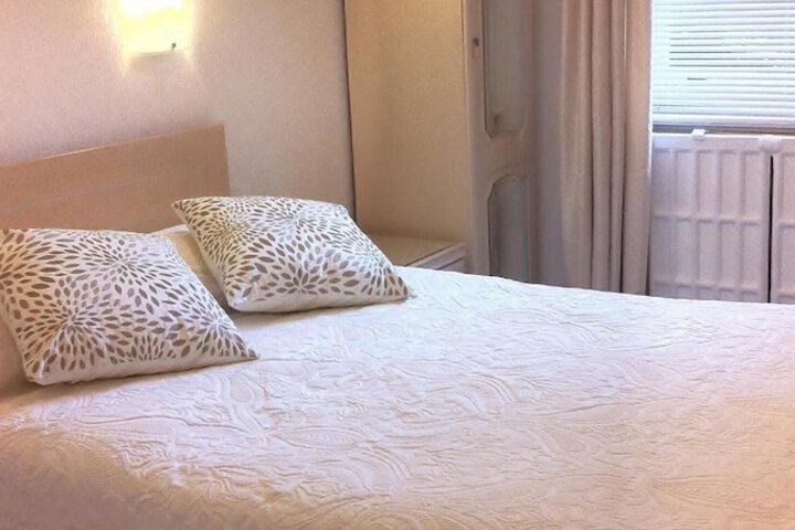 Room 18 of 40
