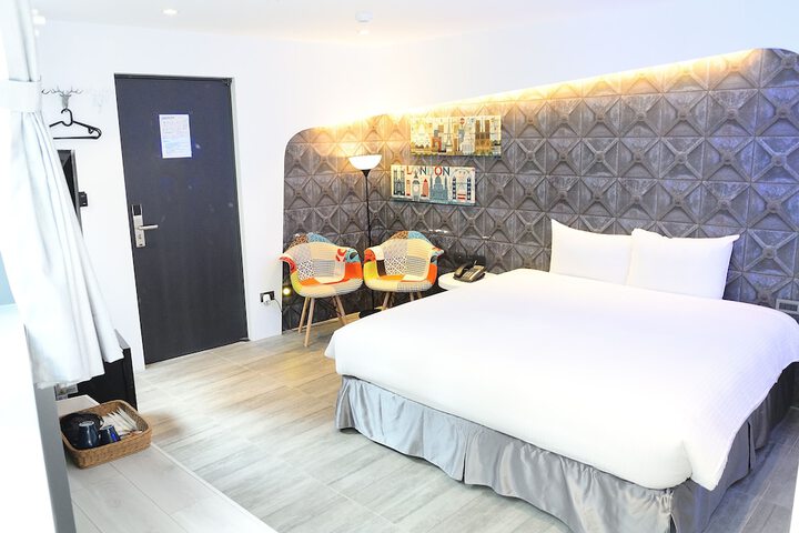 Room 95 of 119