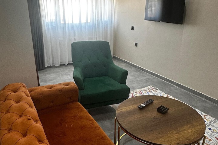 Room 35 of 40