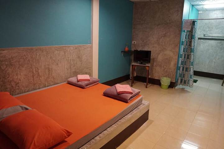 Room 18 of 36