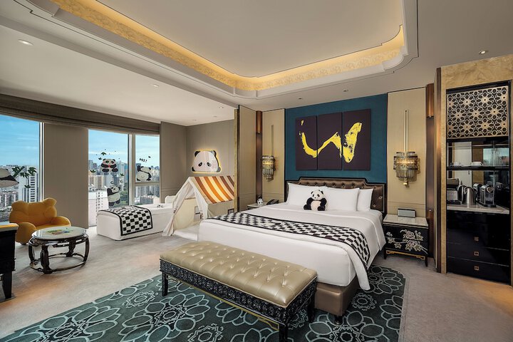 Room 32 of 90
