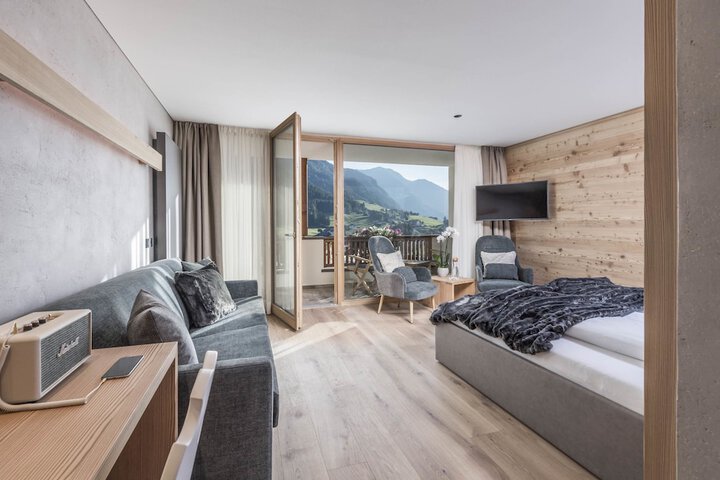 Room 8 of 70