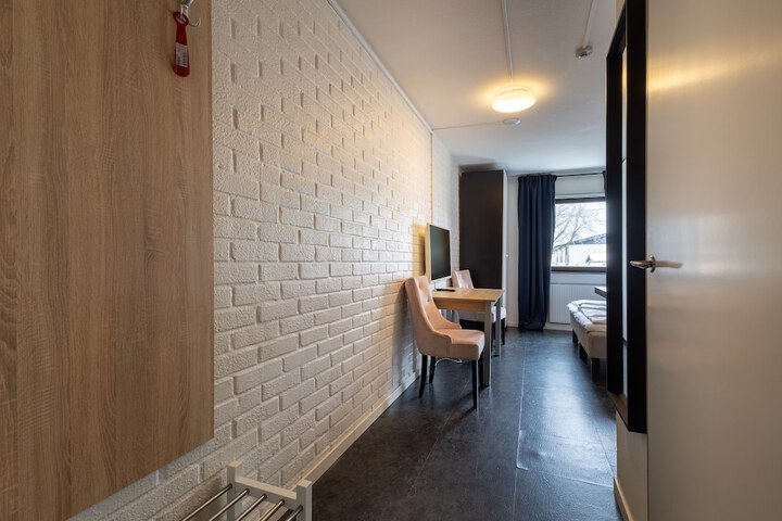 Room 22 of 89