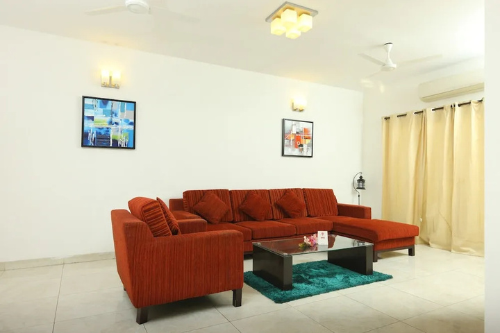 OYO 23294 SilverKey Sector 63 Noida