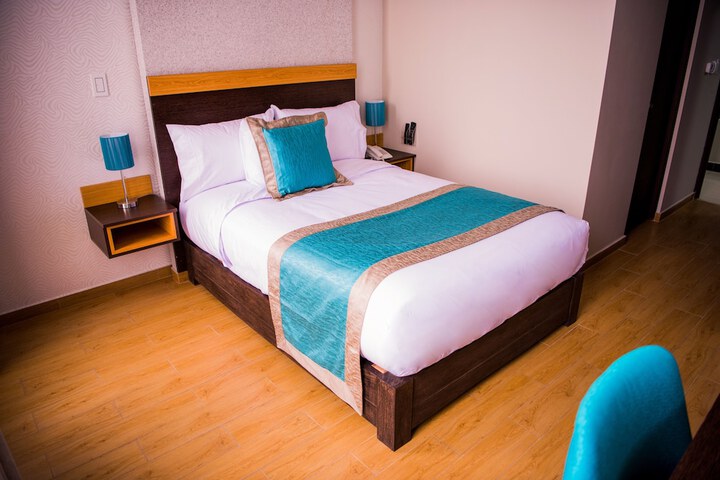 Room 15 of 74