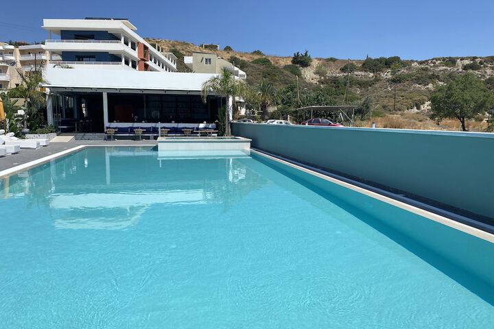 Pool 39 of 76