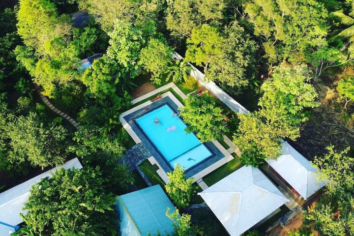 Pool 26 of 51