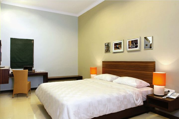Room 7 of 37