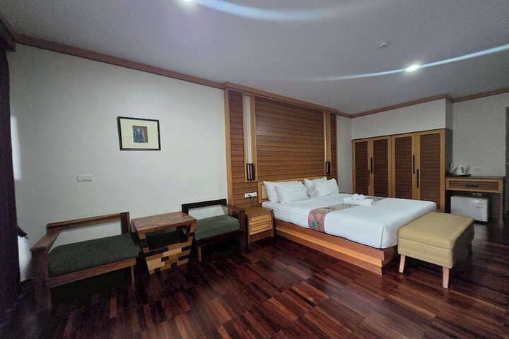 Room 26 of 128