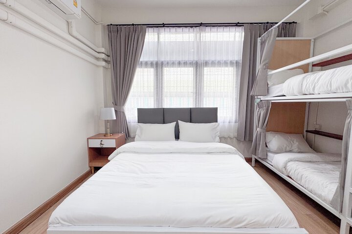 Room 29 of 76