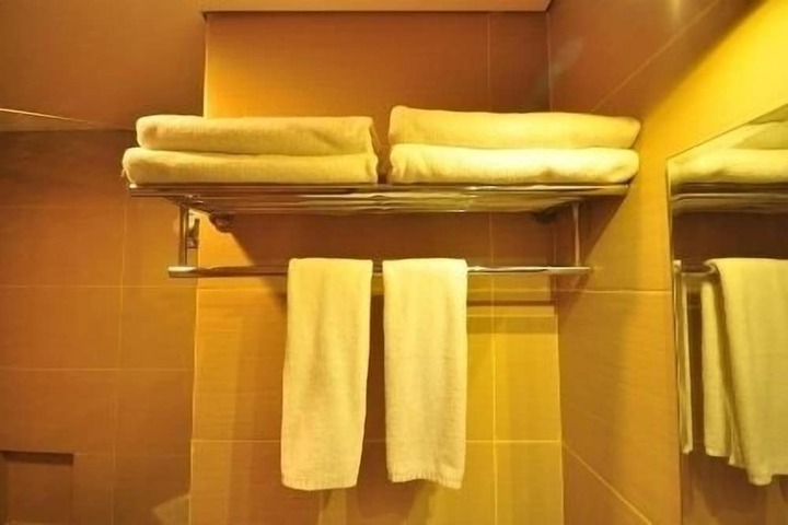 Room 17 of 21
