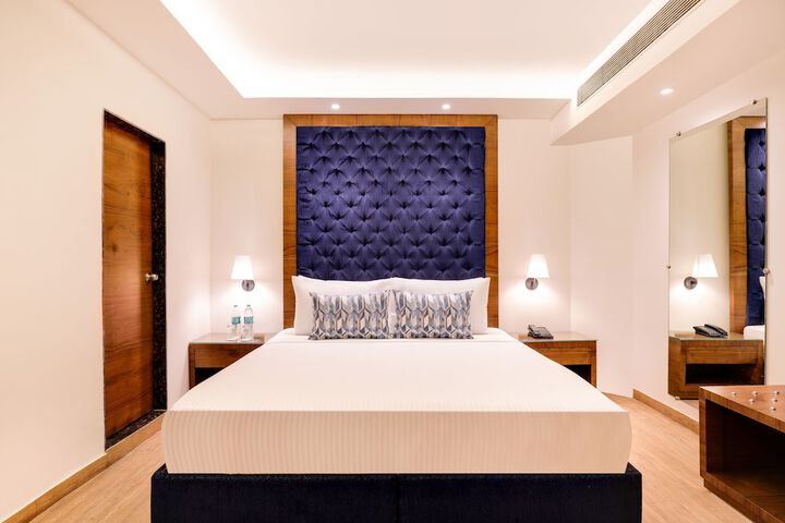 Room 11 of 60