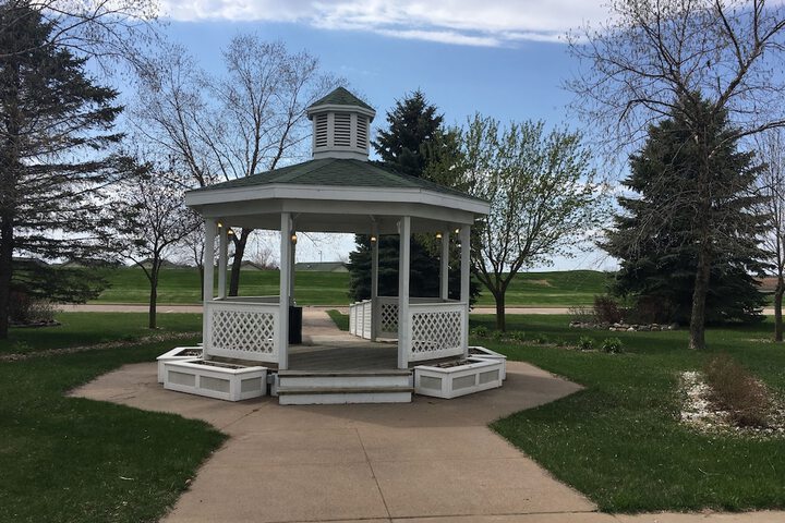 Hotel Exterior 31 of 38