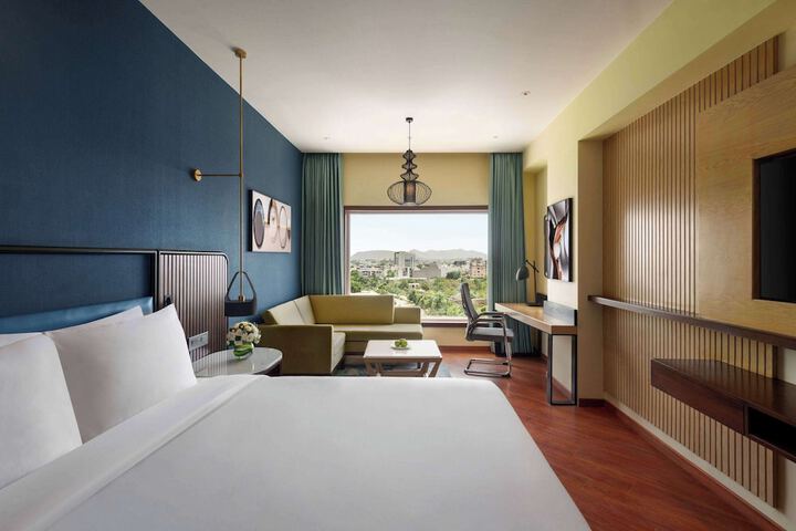 Room 5 of 34