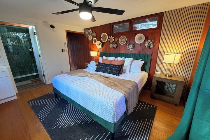 Room 25 of 82