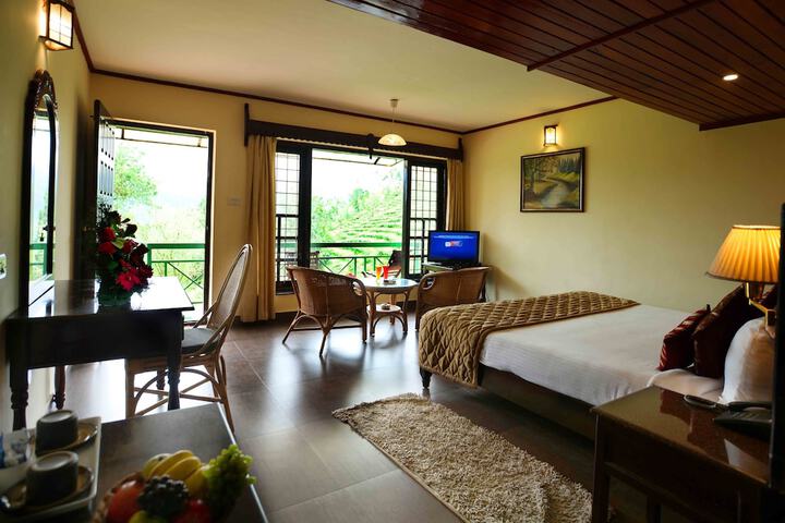 Room 4 of 36