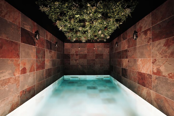 Pool 27 of 37