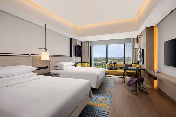 Room 34 of 194