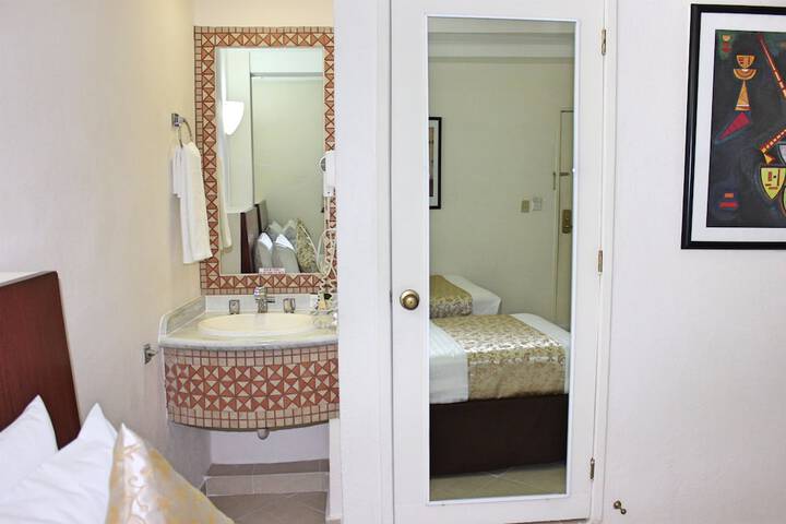 Room 52 of 57