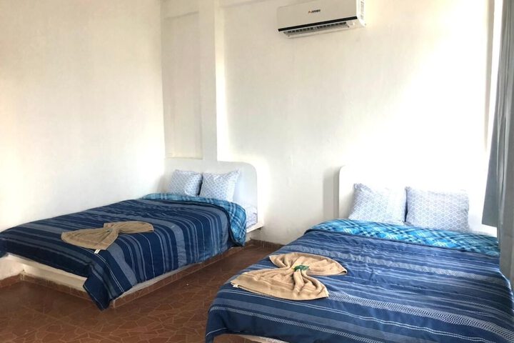 Room 10 of 19
