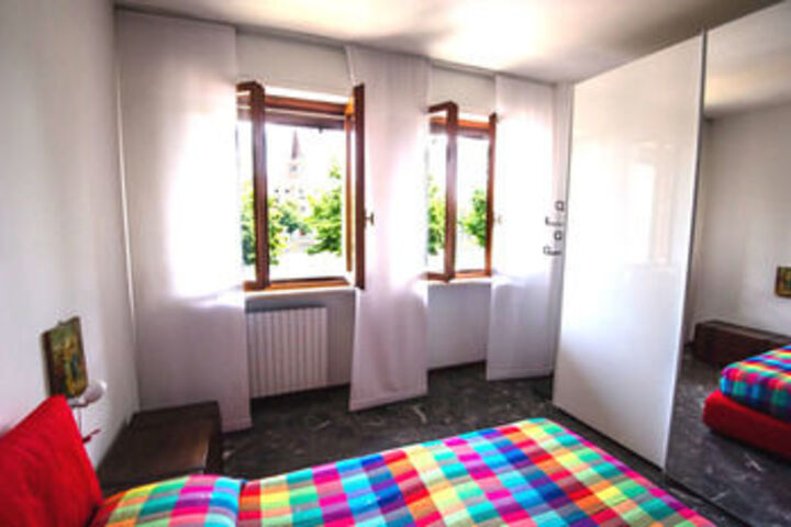 Room 45 of 93