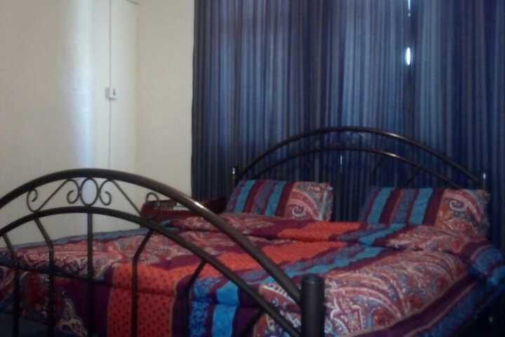 Room 12 of 73