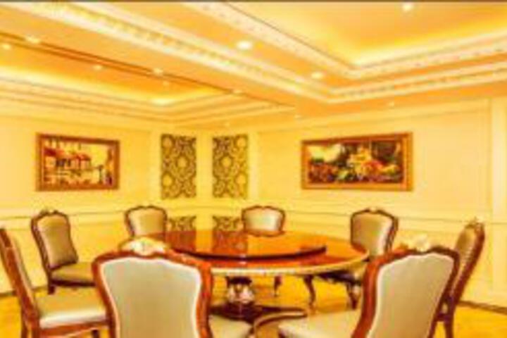 PARIS FOUR SEASONS HOTEL