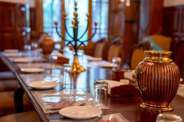 Dining 27 of 60