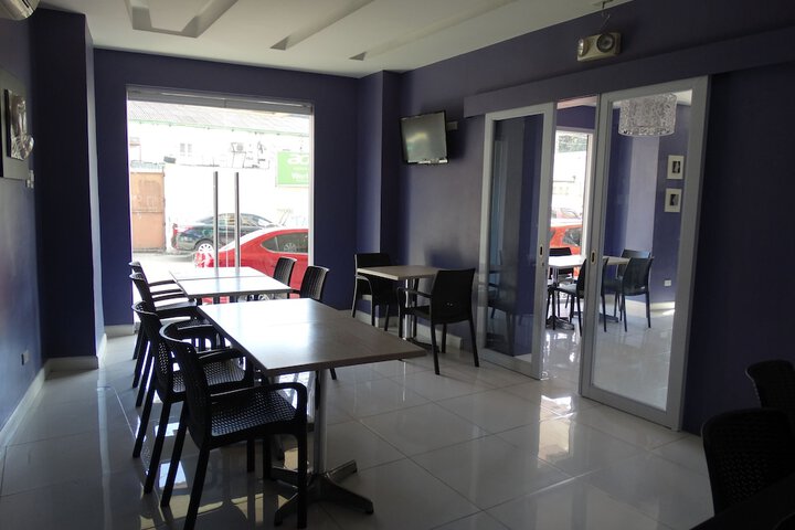 Dining 80 of 91