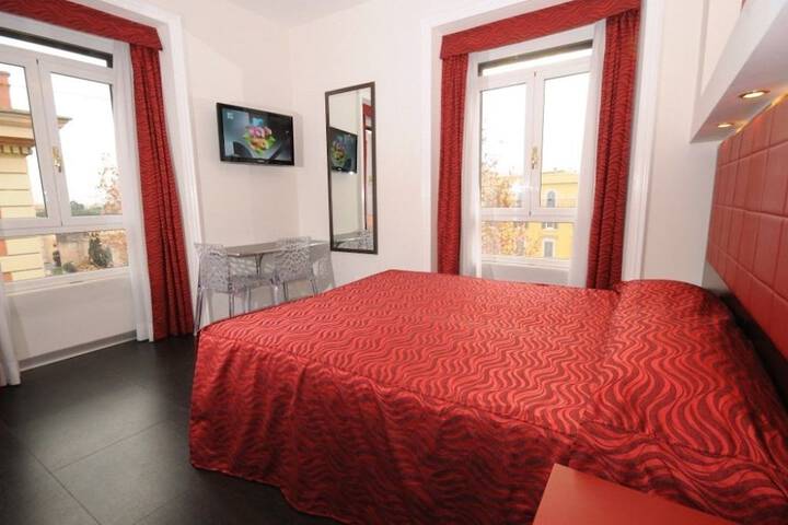 Room 2 of 34