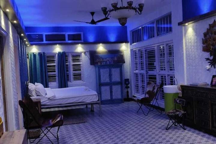 Room 4 of 23