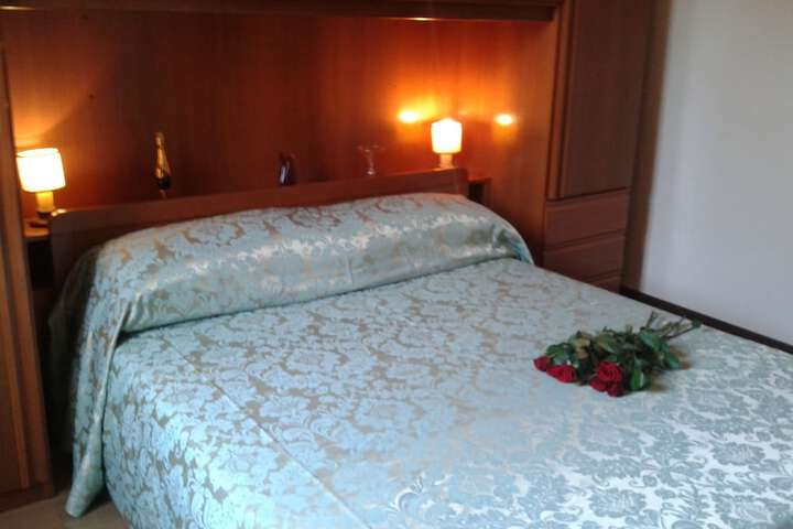 Room 18 of 96