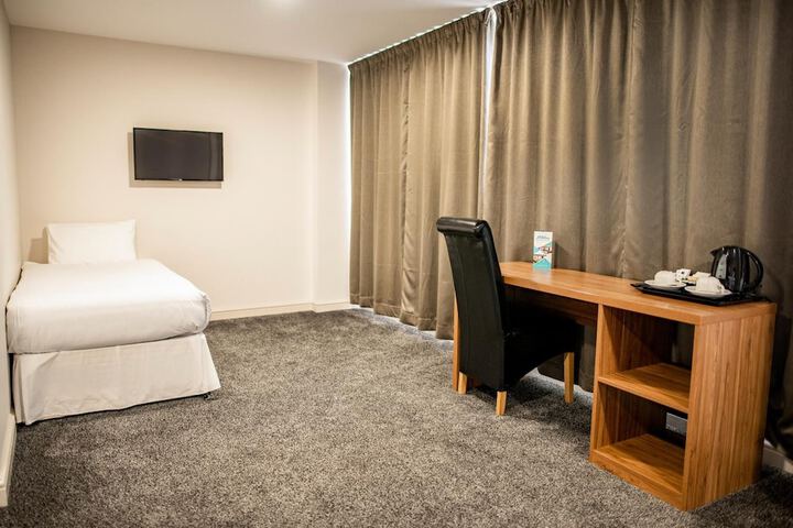 Room 10 of 41