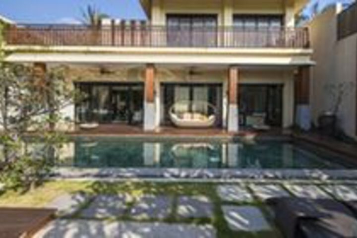 Pool 25 of 29